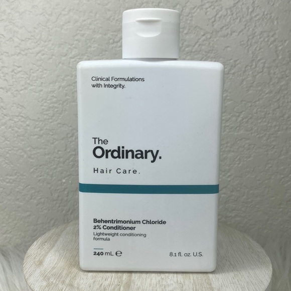 The Ordinary Hair 7 The Ordinary Lightweight Volumizing Conditioner